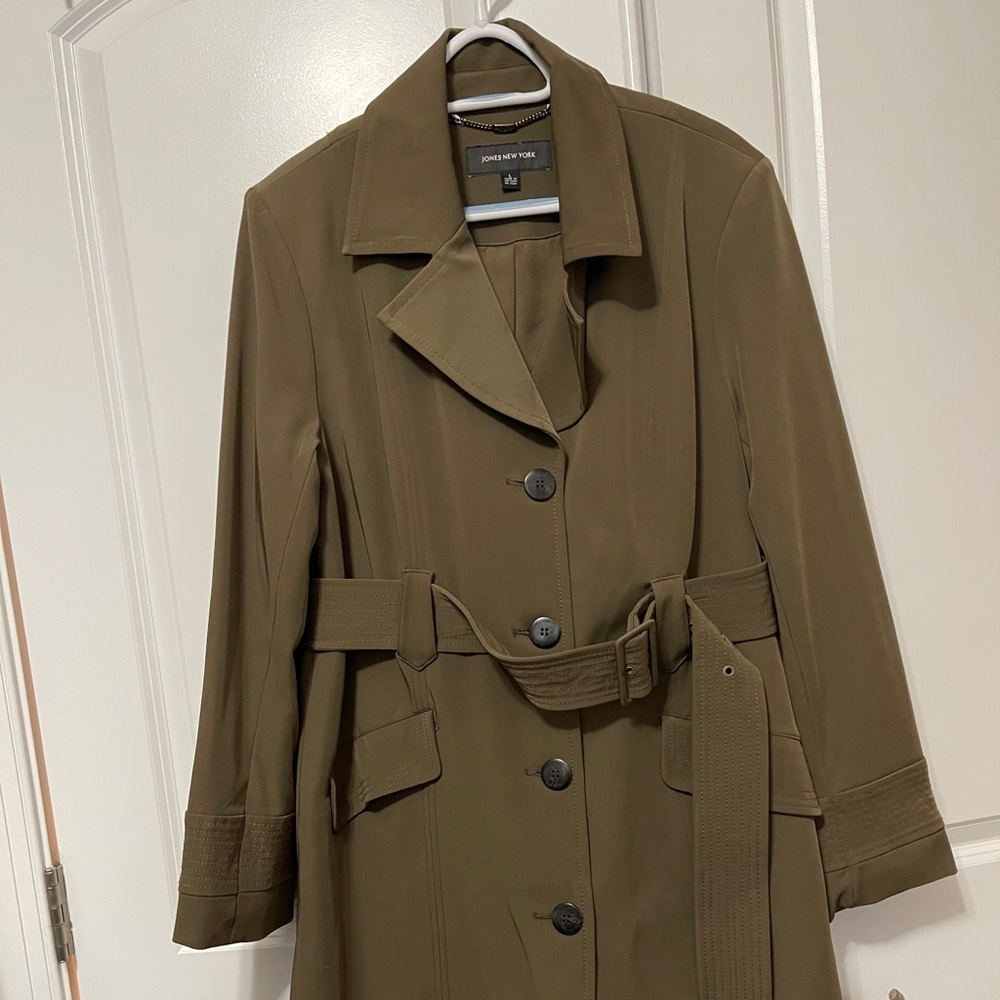 Jones New York Trenchcoat/Raincoat